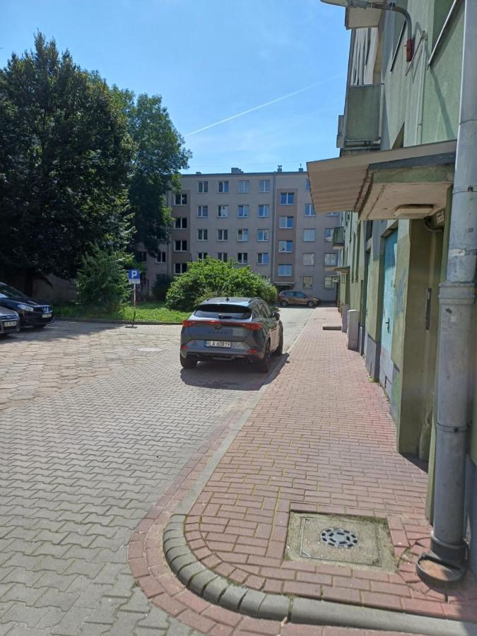 Ommpbooking Wspolna Lazienka Częstochowa Buitenkant foto