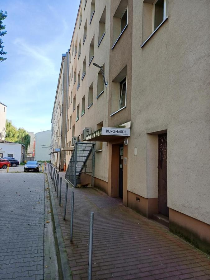 Ommpbooking Wspolna Lazienka Częstochowa Buitenkant foto