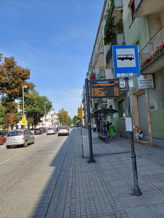 Ommpbooking Wspolna Lazienka Częstochowa Buitenkant foto
